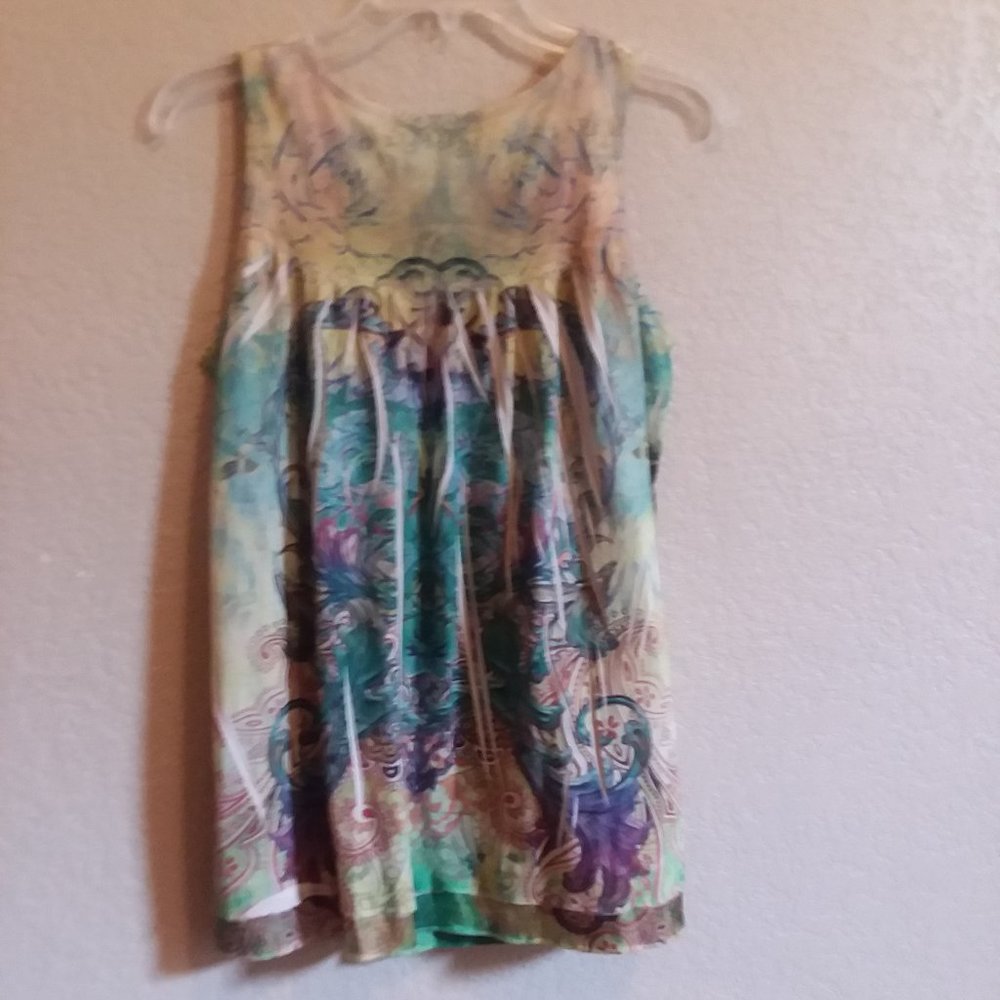 Summer top - Picture 2 of 4